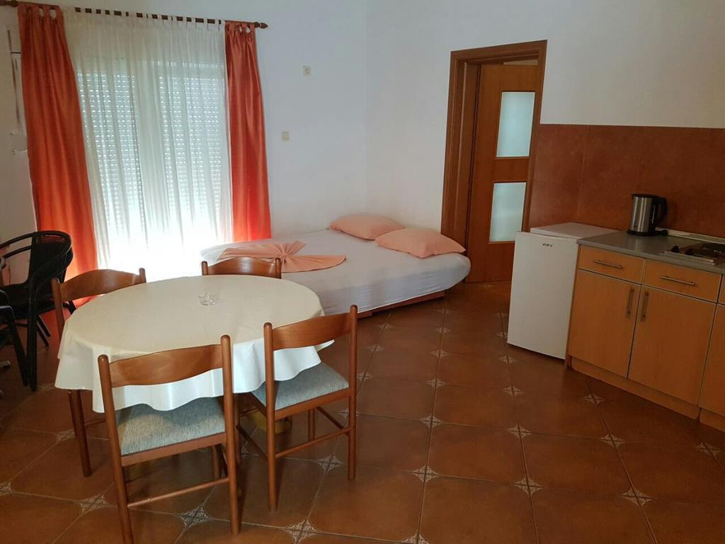 Guesthouse Mb Knezevic 부드바 외부 사진