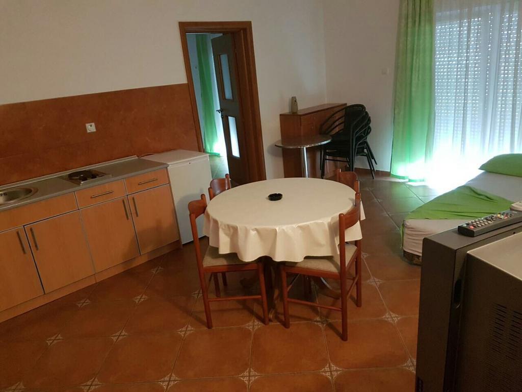 Guesthouse Mb Knezevic 부드바 외부 사진